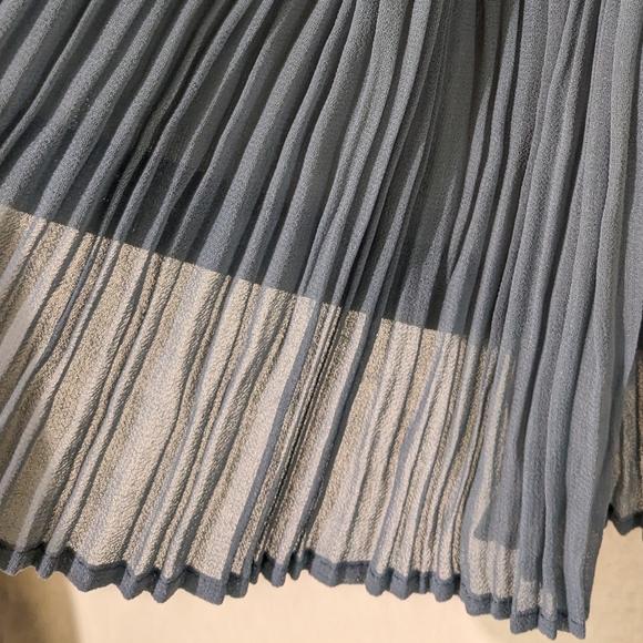 Cool tone blue flowy romantic chiffon mini skirt in size M - Picture 5 of 5